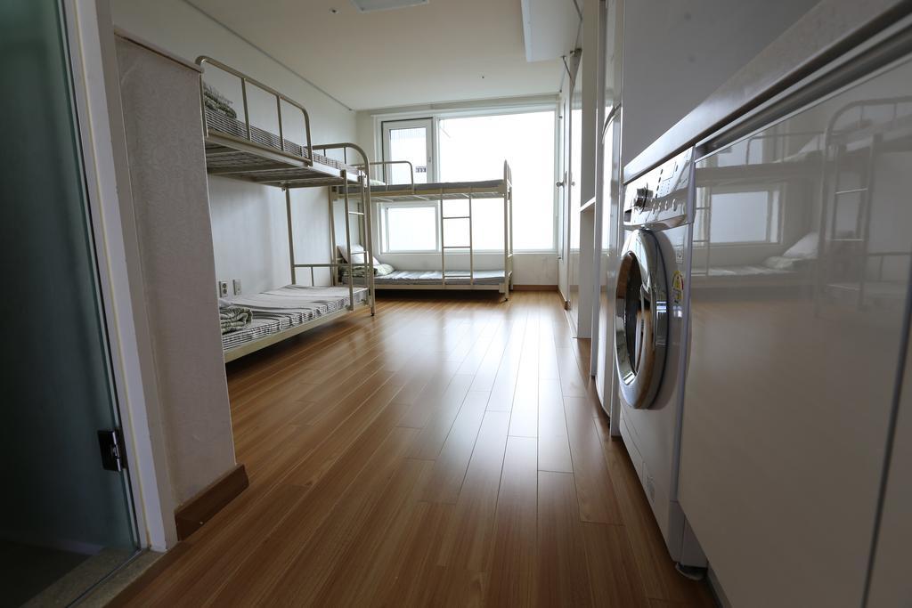 Hostel Phil House Guri Zimmer foto