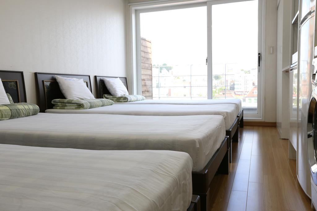 Hostel Phil House Guri Zimmer foto