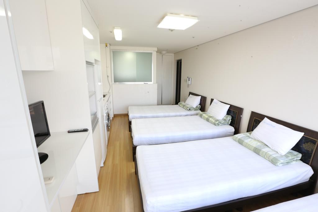 Hostel Phil House Guri Zimmer foto