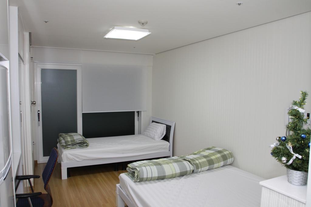 Hostel Phil House Guri Zimmer foto